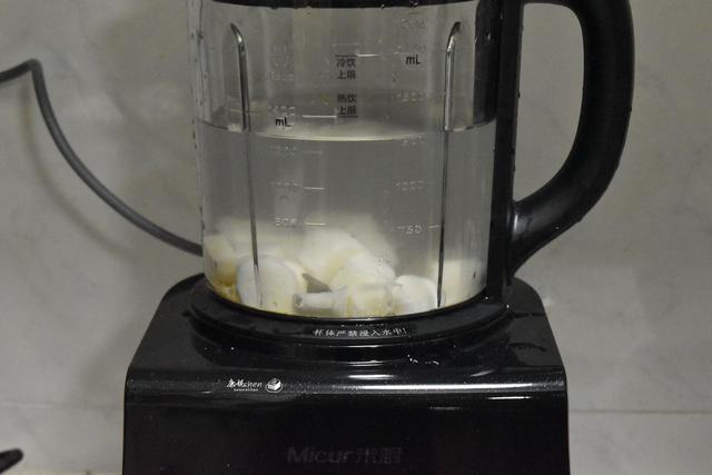 怎么使用豆浆机制作好喝的米糊豆浆，怎么用豆浆机做米糊（这样做米糊清香细腻顺滑）