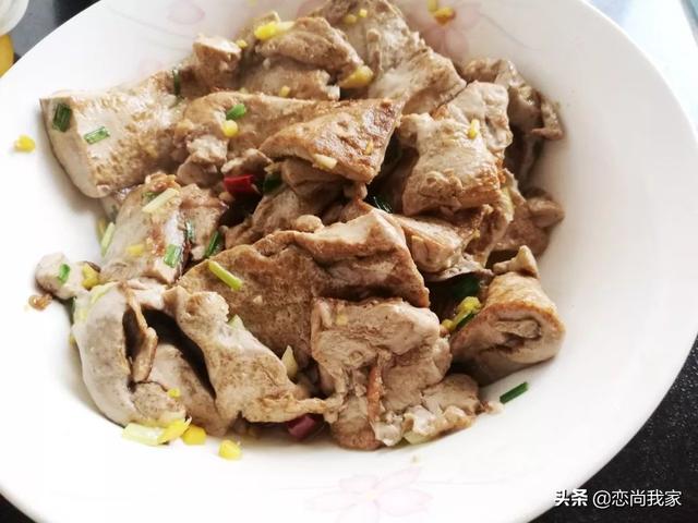 做豆腐的石膏粉有毒吗，豆腐放石膏粉吗（亲朋好友吃了都会夸赞你）