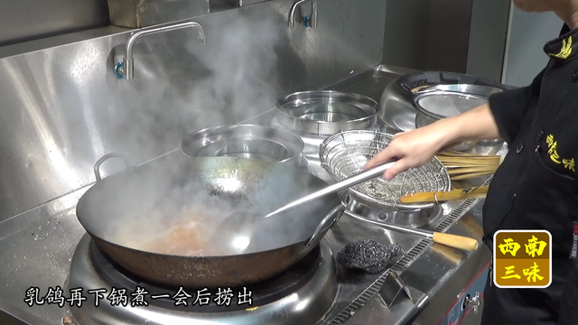 红烧乳鸽的做法，最好吃的红烧乳鸽的做法（脆皮红烧香汁鸽做法）