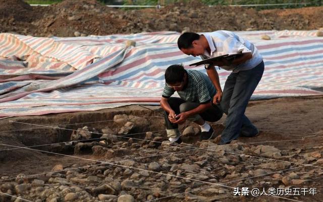 三星堆考古三段史，三星堆遗址的发现、发掘经过