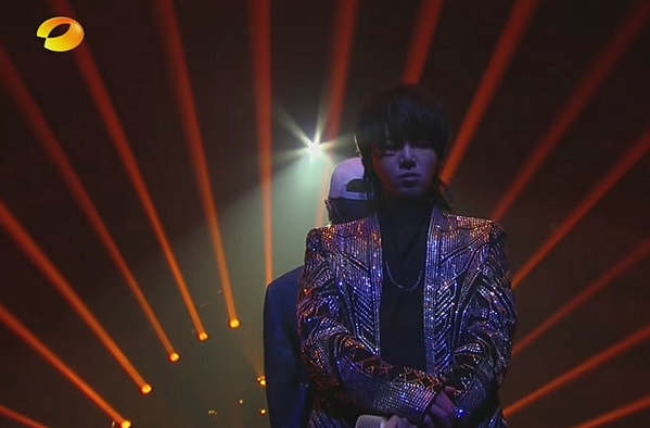 华晨宇哥谭歌词，华晨宇的全部歌曲歌词（这12首歌希望能让大众感到快乐）