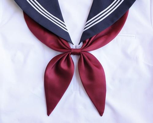 jk领结怎么戴，jk领结上的线要拆吗（jk制服搭配的领结）