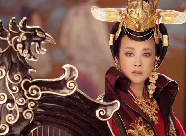 后人如何评价武则天，后人如何评价武则天这个人（“无字碑”不着一字尽得风流）