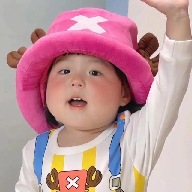 娃娃头像微信，娃娃头像（去爱一个让你变成小孩的人）