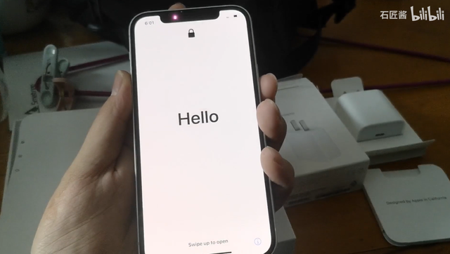 不用电脑ios15怎么退回ios14，ios15怎么退回14不用电脑（激活界面：毛玻璃）