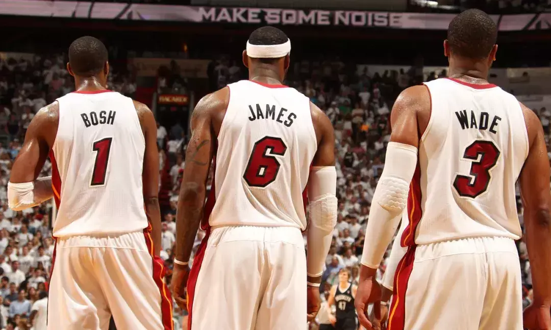 小红书：詹姆斯总决赛比分 生涯首座NBA总冠军！詹姆斯回看2012年总决赛战雷霆