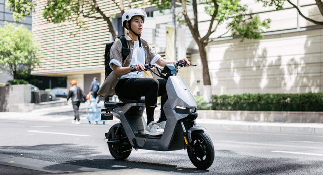 雅迪和小牛电动车哪个好，小牛和雅迪电动车哪个好（雅迪、小牛上榜前三）