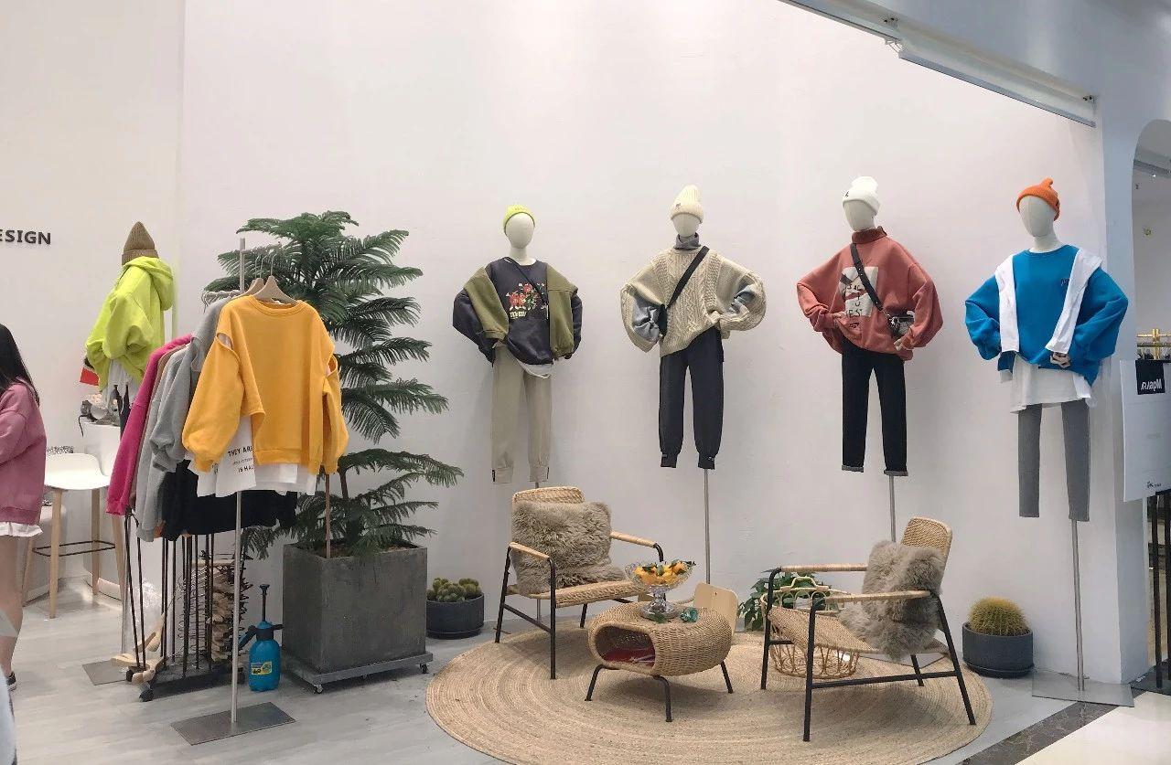 韩版服装批发(服装尾货批发)