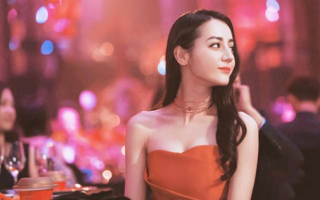 古力娜扎全名，古力娜扎传奇（新疆女明星的全名）