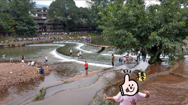 柳江古镇的特色，柳江古镇的特色美食（一个集美貌与美食于一身的古镇）