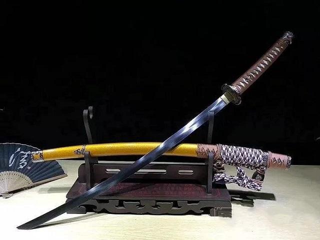 辟邪桃木剑如何摆放，桃木剑摆放禁忌（02屋内摆放刀剑禁忌）