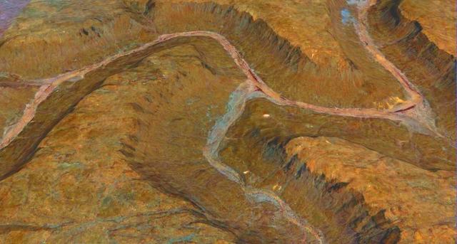 沙漠里的奇怪现象，在撒哈拉的沙地下发现了5个奇怪的发现