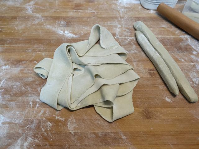 板面怎么和面，板面面的制作方法（和外面卖的一样好吃）