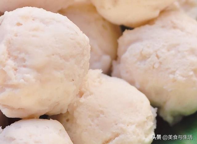 做鱼丸的正确配方，鱼丸的制作及配方比例和原料（给宝宝吃鱼的最佳方式）