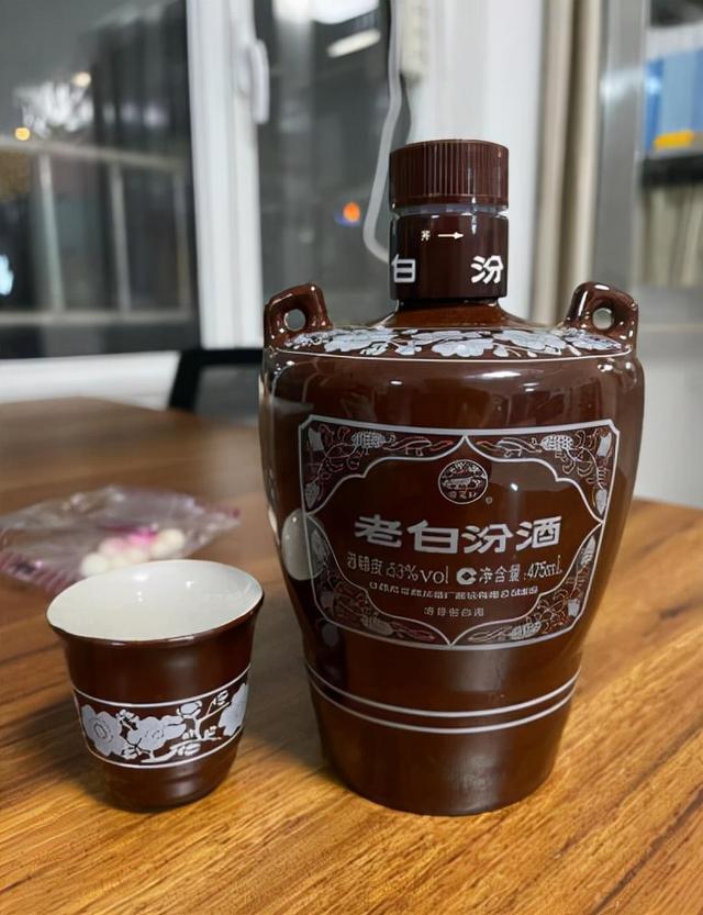 自己在家怎么酿造白酒，酿造白酒工艺流程（了解下自酿酒这些危害和注意事项能帮助你）