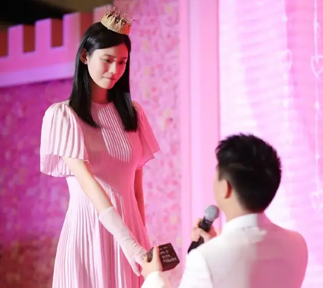 何猷君是个怎样的人，何猷君的性格（夸自己不靠花钱上名校）