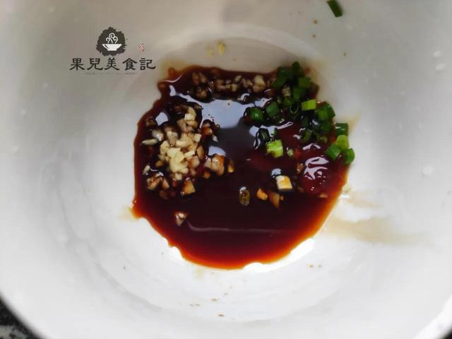 华兴街煎蛋面的做法，怎么做煎蛋面（用这方法做清汤煎蛋面）