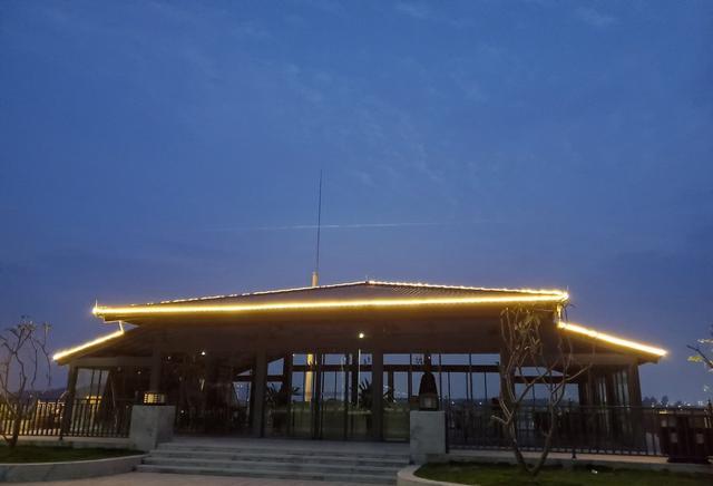茂名露天矿公园建设，茂名露天矿生态公园夜景好美变化好大