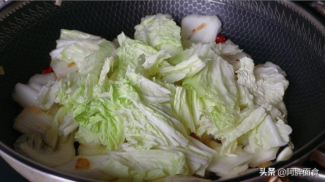 醋溜白菜的做法家常，辣白菜料的做法及配方（吃了20多年醋溜白菜）