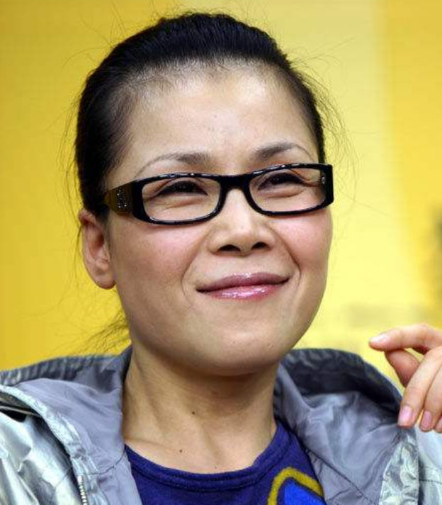 苏苪清网名，苏苪清微信昵称（因不良爱好走下神坛的田震现状如何）