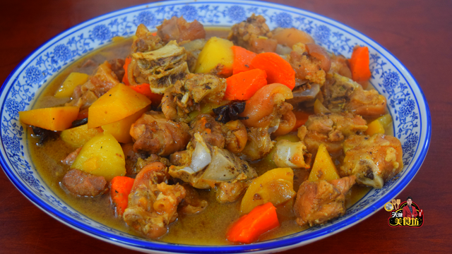 猪蹄怎么做好吃，猪蹄怎么做好吃 家常做法（简单美味又下饭）