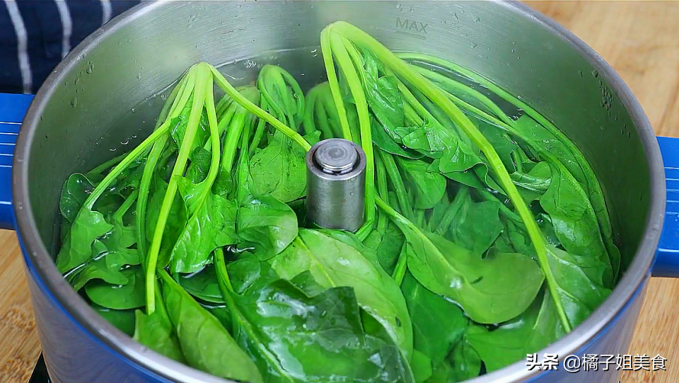 圖片[2]-菠菜雞蛋另類做法  口感鮮香味美 既是菜又能做主食-起舞食譜網