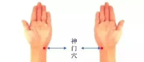 怎么找足三里准确位置图，如何找足三里的准确位置图（气血双补的穴位和方法）