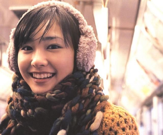 马思纯的微笑是什么梗，马思纯撞脸海绵宝宝的原因找到了