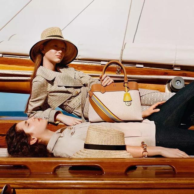 mk包包属于什么档次，MK包包属于什么档次（这五个颜值与质感均在线的包包品牌）