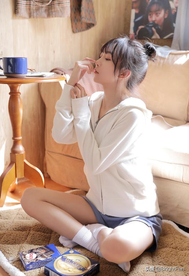 可爱美女，美女可爱（治愈系美女清纯可爱甜美优雅写真图片）