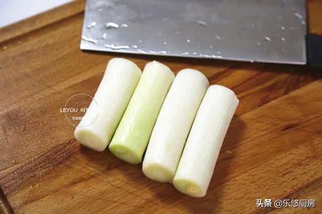 怎样做蒸鱼好吃，怎样做蒸鱼好吃窍门（以后就是自己的拿手好菜）