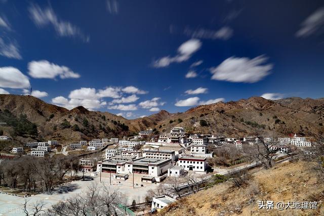 包头与呼和浩特是如何炼成的，呼和浩特是哪里的行政中心