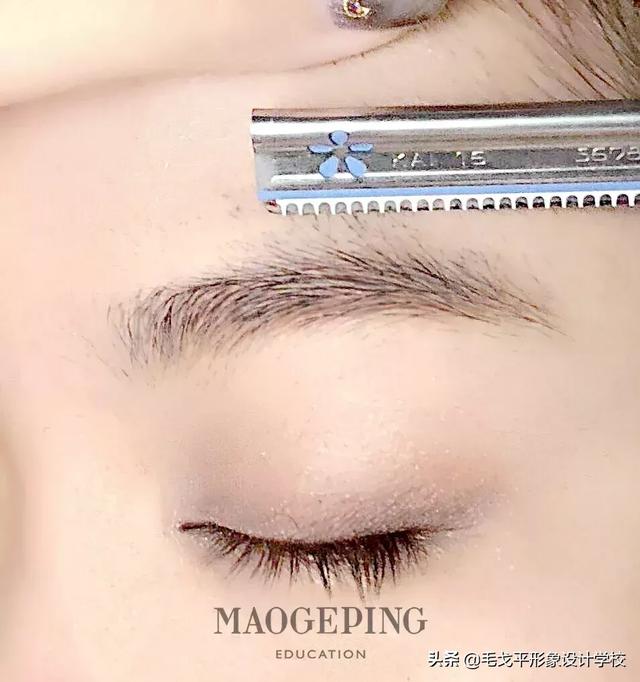  如何快速学画眉毛，四款超详细画眉教程 
