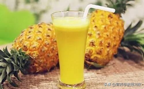 吃菠萝有什么好处，经常吃菠萝有什么好处（是很适合伏天吃的一种热带水果）