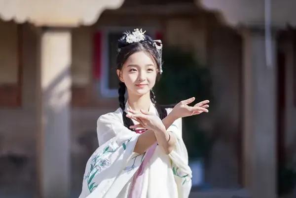 少年裴行俭的扮演者，裴行俭少年演员（《风起霓裳》15岁的苏魏舞）