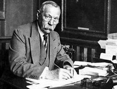 柯南道尔的简介，柯南道尔作者简介（只有他，才能彻底干掉福尔摩斯）