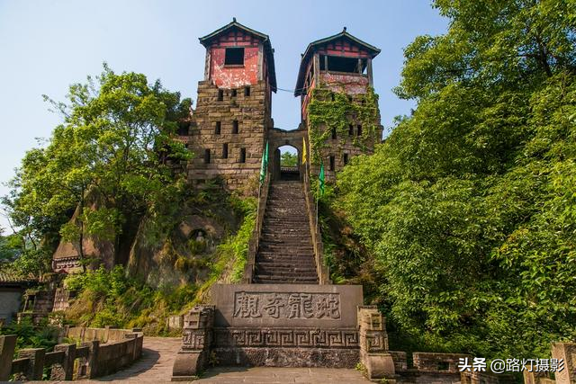 神龙山巴人石头城，广安石头城简介（四川有座谜一样的千年古堡）