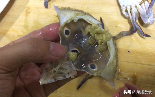 姜葱炒蟹怎么做，爆炒螃蟹怎么做好吃又简单（花蟹怎么做才能对得起它鲜美嫩滑的蟹肉）