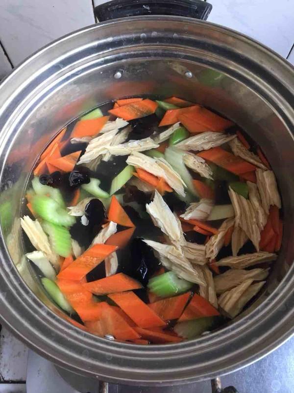 凉拌素什锦最正宗的做法，什锦凉拌菜的做法（《向往的生活》被陶虹夸赞的一道菜）