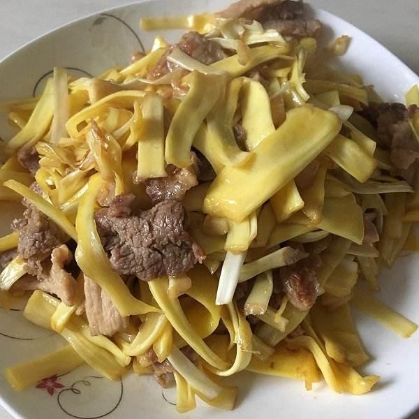 蜜菠萝丝怎么吃，蜜菠萝丝怎么吃最好（菠萝蜜的细长丝扔了这么多年）