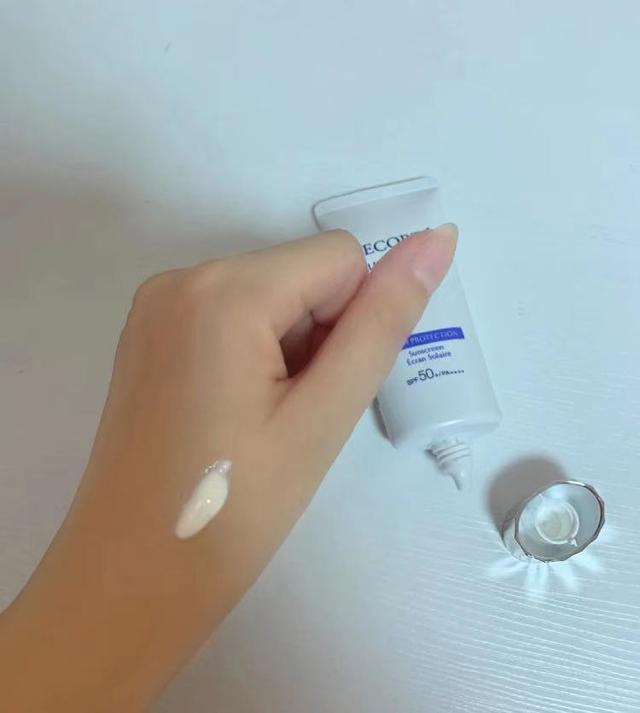 防晒霜哪个好用，防晒霜好还是防晒喷雾好用（这6个便宜好用是真香）