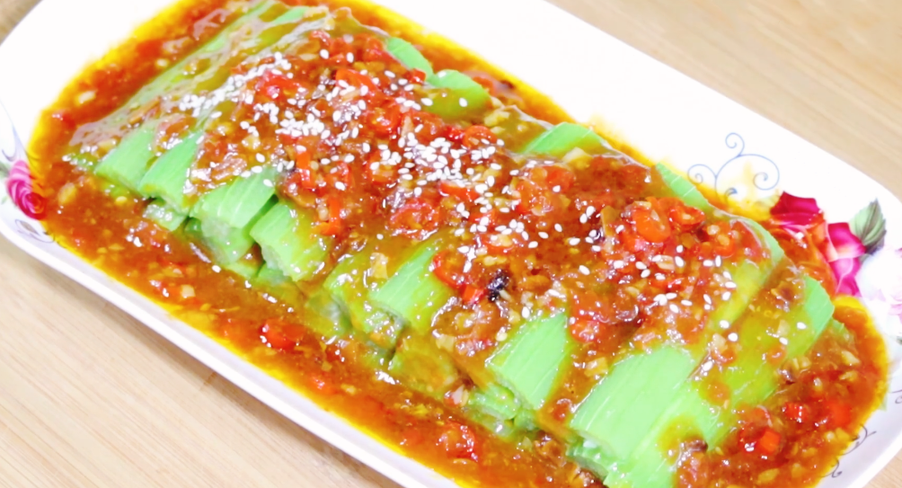 【清蒸絲瓜】做法步驟圖 顏色翠綠營養(yǎng)不流失 清淡又美味-起舞食譜網(wǎng)