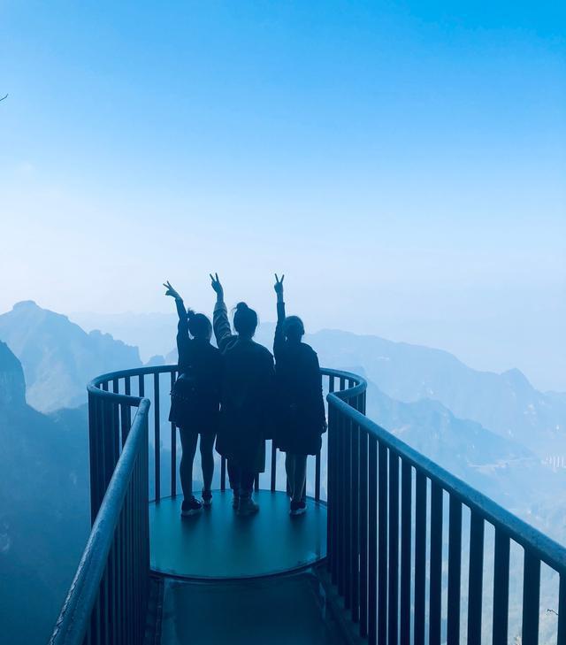芷溪有哪些风景名胜的地方，芷江的名胜古迹有什么（去张家界旅游选择莲妹儿=选择专业+省心+开心+实惠）
