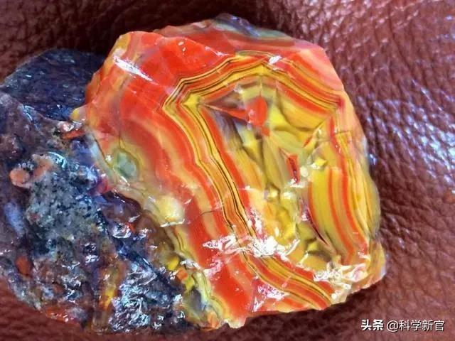 野外捡玛瑙原石的经验　玛瑙原石鉴定，如何寻找玛瑙原石（怎样才能判断自己捡到的是玛瑙）
