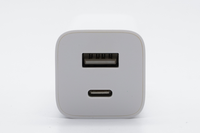 小米手机充电器，小米手机充电器通用吗（小米GaN氮化镓充电器65W）