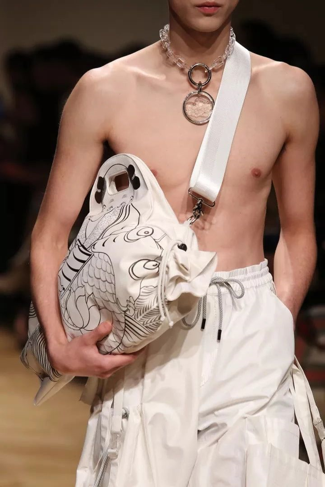 马克华菲女装什么档次，马克华菲为什么那么贵（多元艺术潮牌马克华菲彰显中国力量）