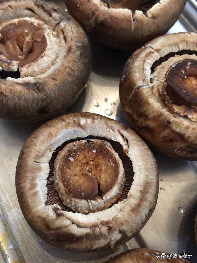 精制食盐和海盐的区别是什么，精制盐和精制食用盐有什么区别（搞懂了再吃有助于健康）