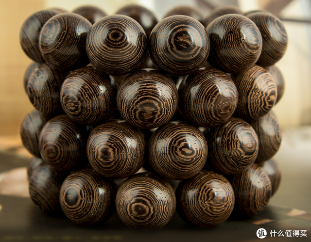 乌木手串怎么辨别真假，乌木手串真假鉴别（万物皆可盘：万字长文）