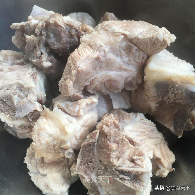 松子玉米的做法，玉米馒头怎么做才能松软好吃视频（玉米这样做也太好吃了吧）
