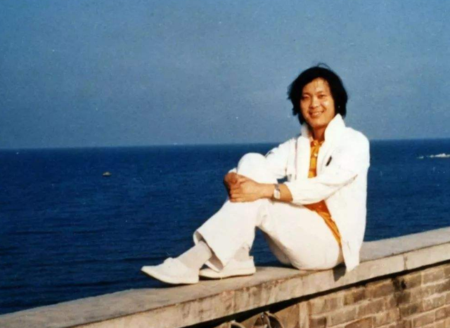 海子为什么卧轨，海子为什么选择卧轨（挚友为其整理诗稿时也突然离世）